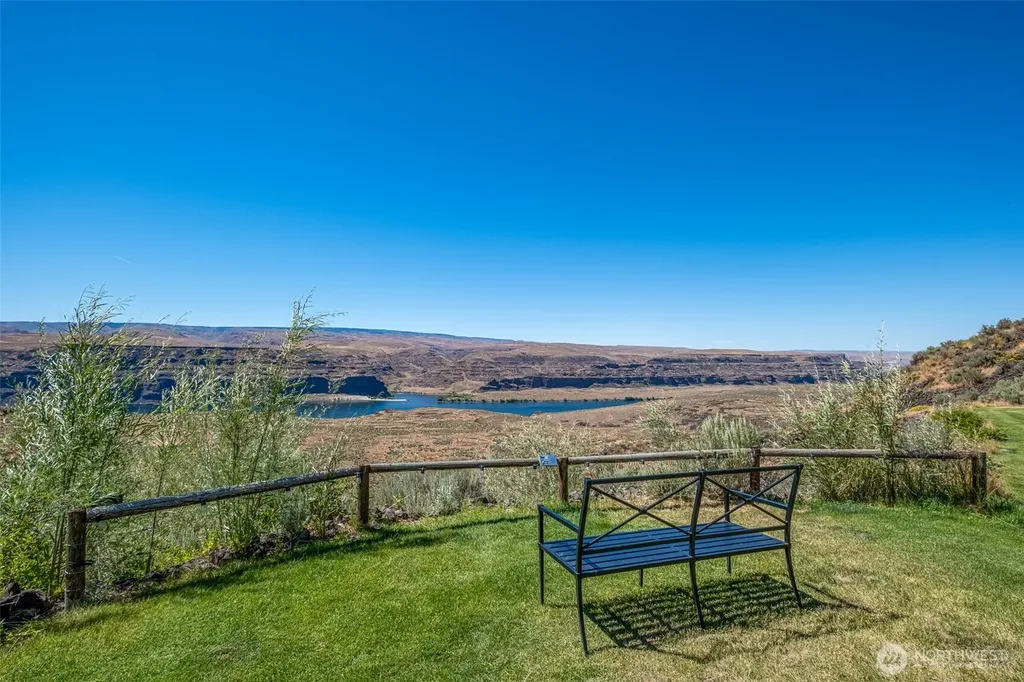 23658 Sagecliffe Road NW Quincy WA 98848