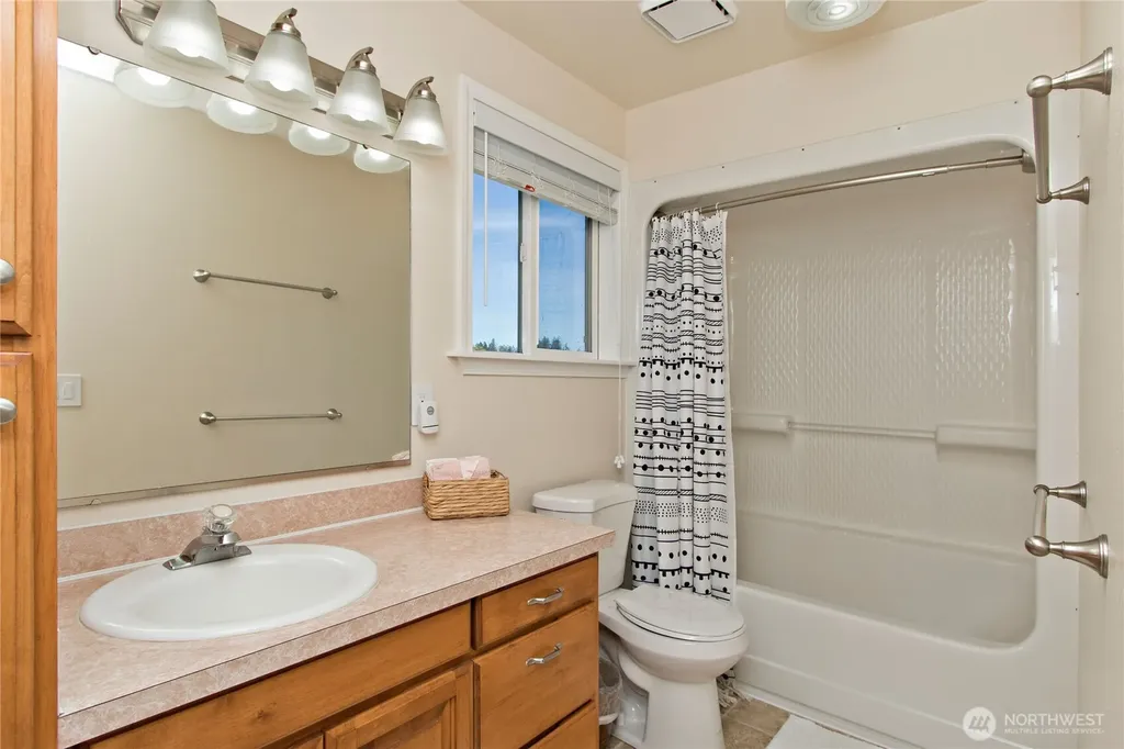 32421 Whitman Lake Drive E Graham WA 98338