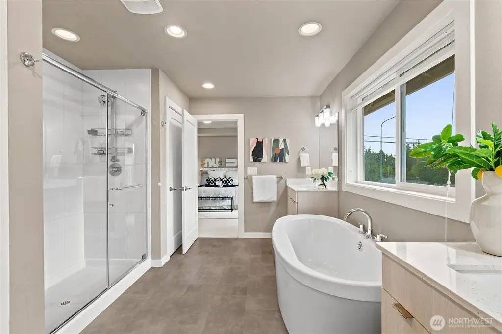 13932 131st Lane NE Kirkland WA 98034
