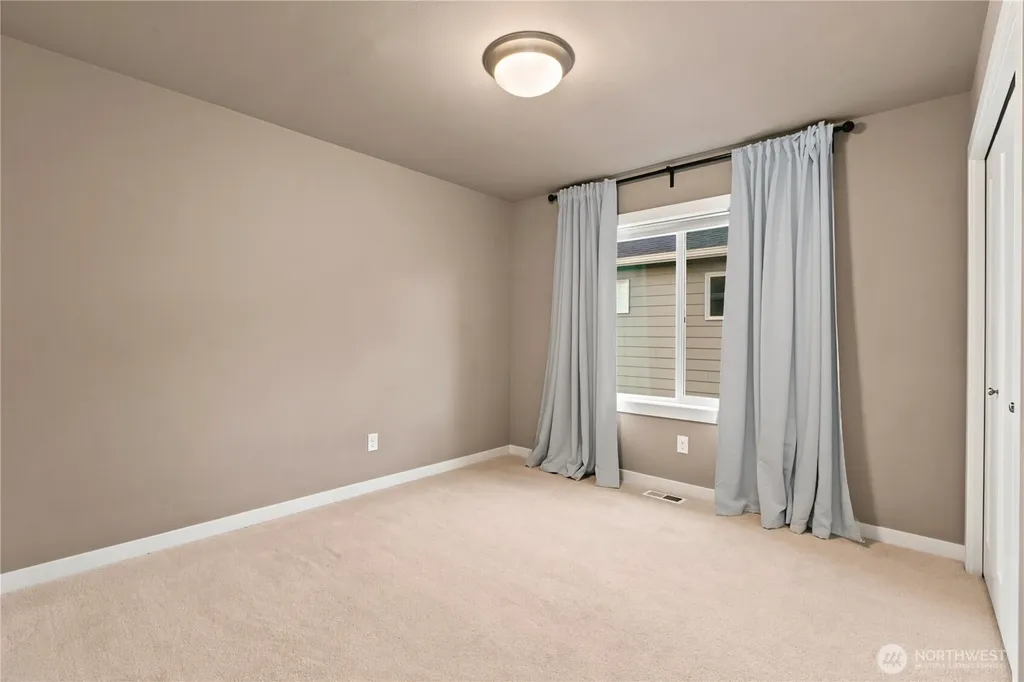 13932 131st Lane NE Kirkland WA 98034