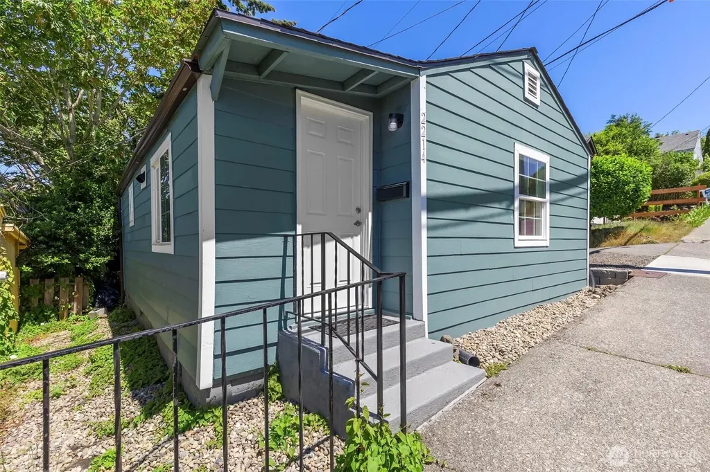 2212 15th Street Bremerton WA 98312