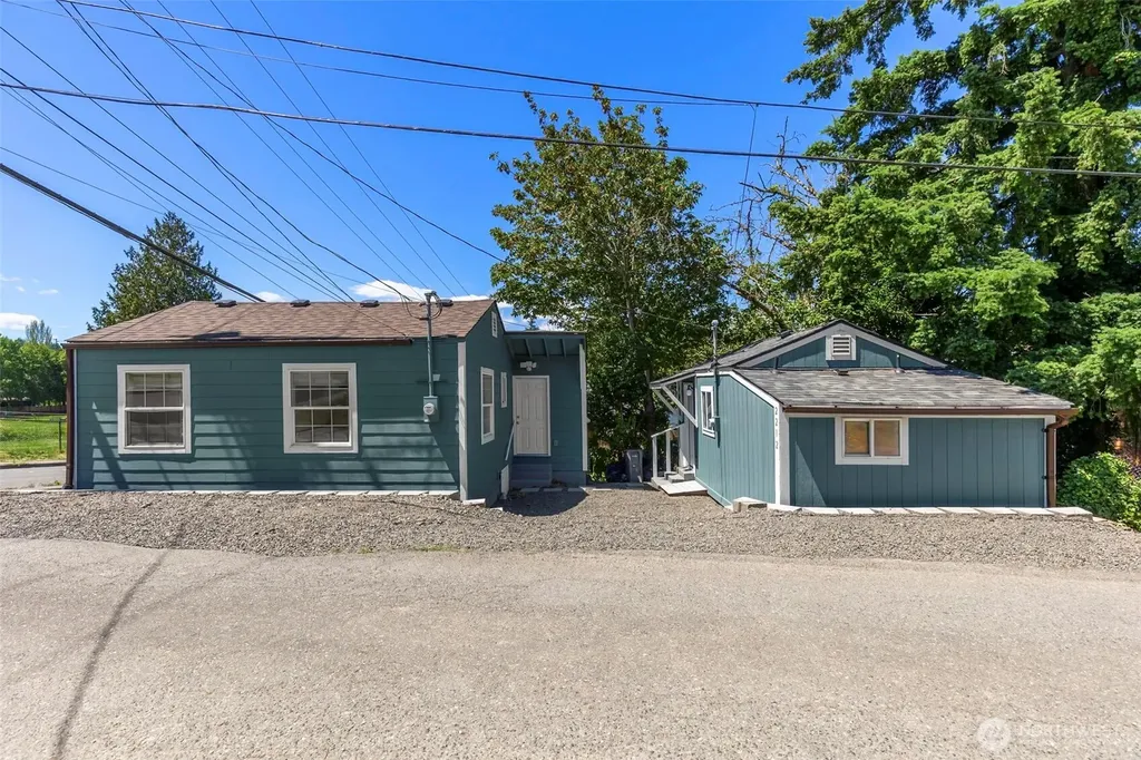 2212 15th Street Bremerton WA 98312