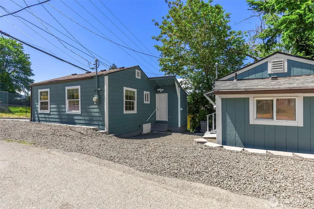 2212 15th Street Bremerton WA 98312