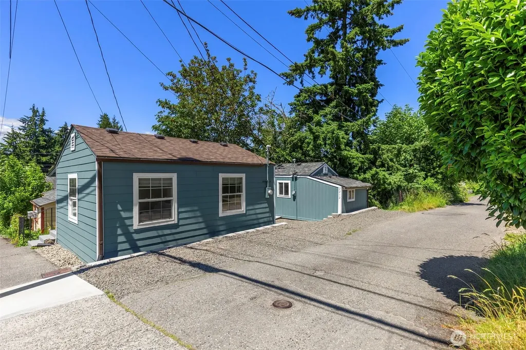 2212 15th Street Bremerton WA 98312