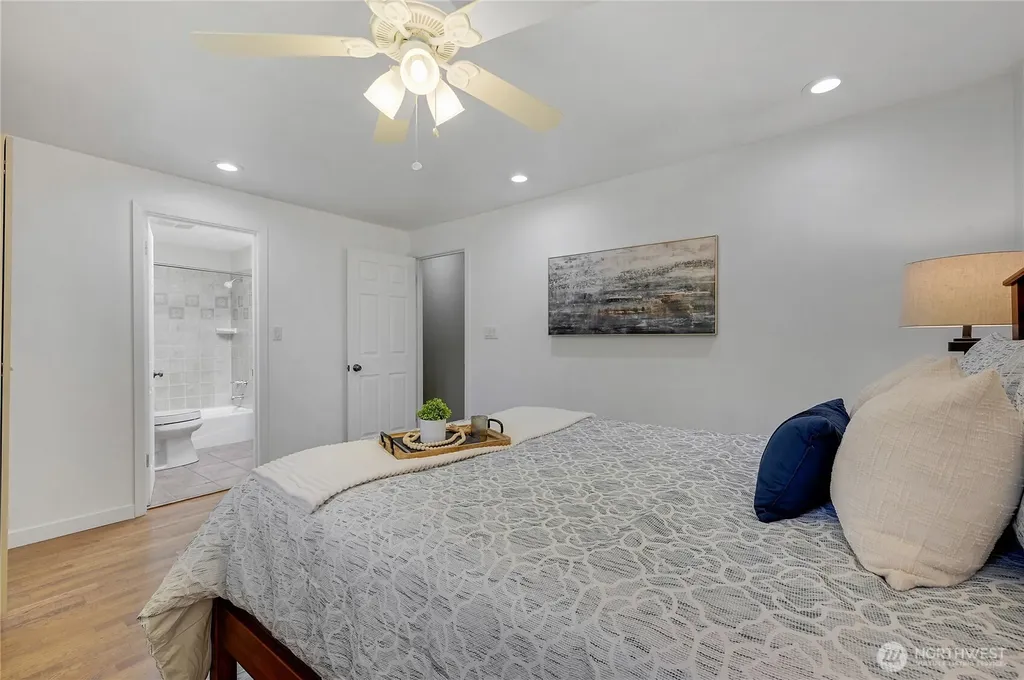 10157 NE 200th Street Bothell WA 98011