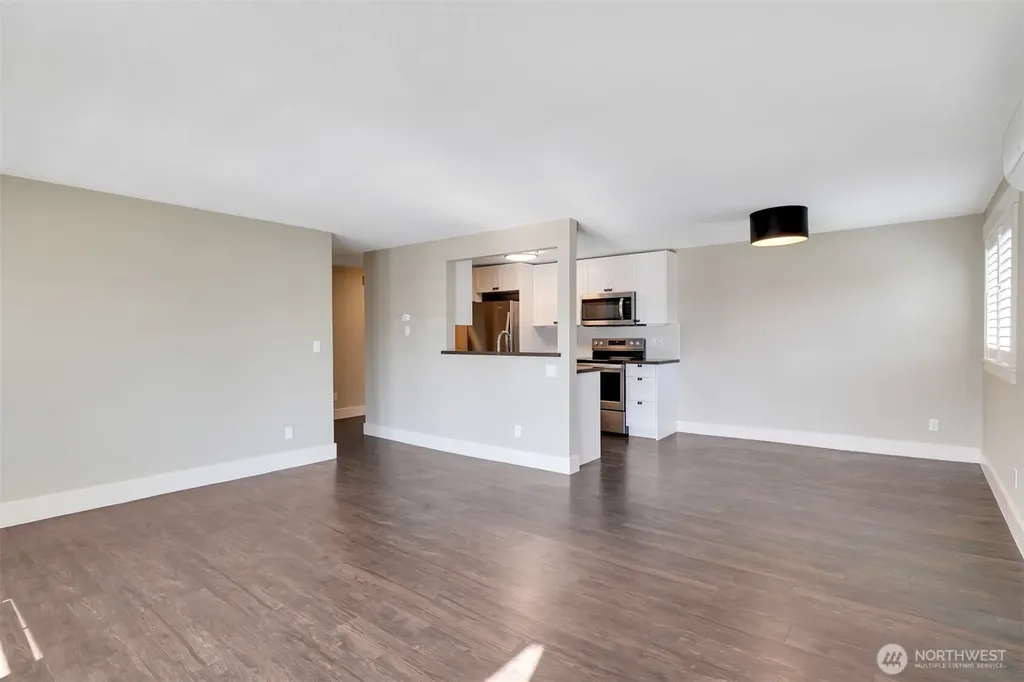 1016 SW 152nd Street Burien WA 98166