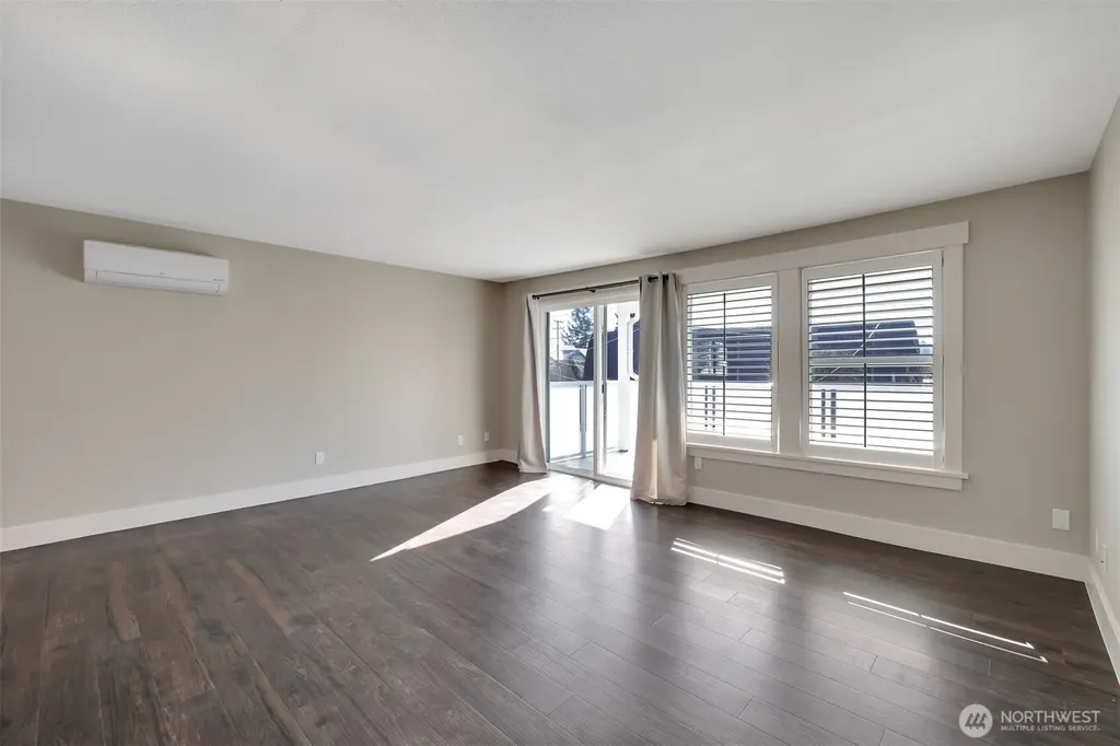 1016 SW 152nd Street Burien WA 98166