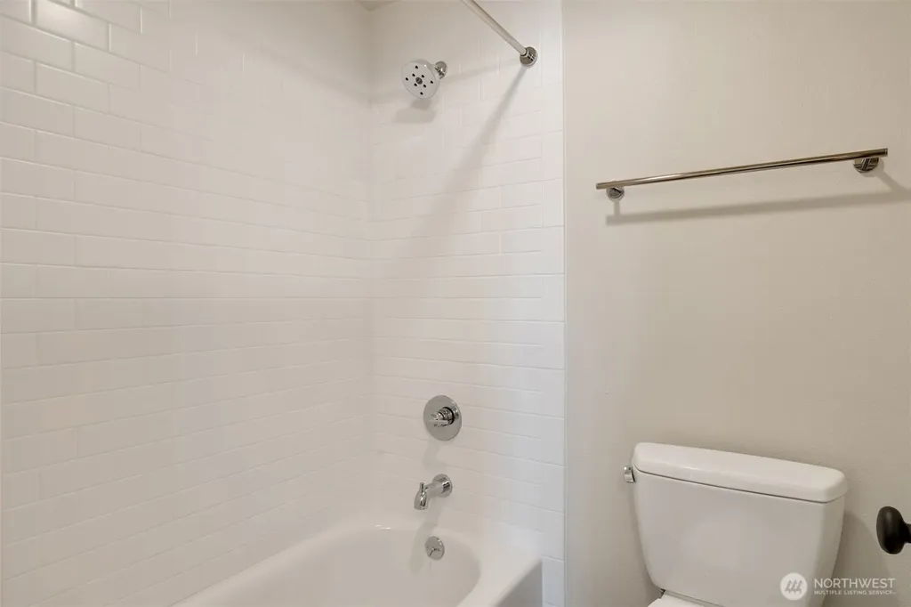 1016 SW 152nd Street Burien WA 98166