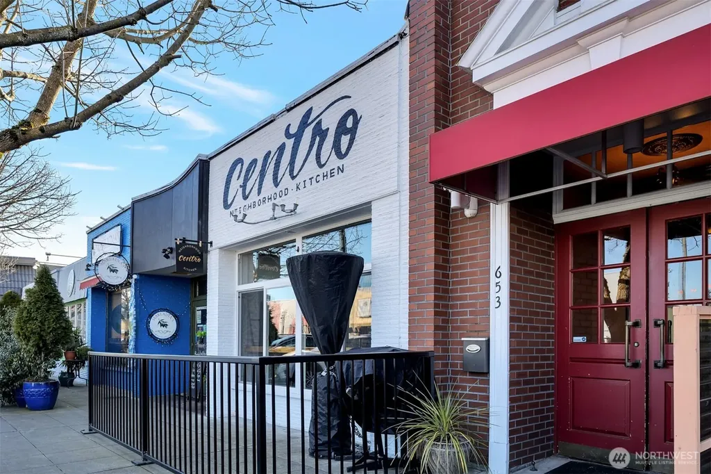 1016 SW 152nd Street Burien WA 98166