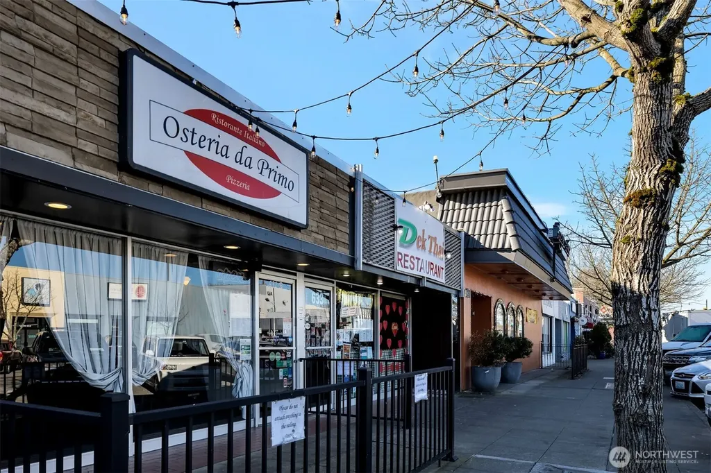 1016 SW 152nd Street Burien WA 98166