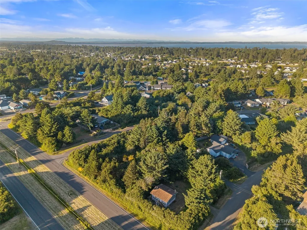 193 N Narwhal Loop NW Ocean Shores WA 98569