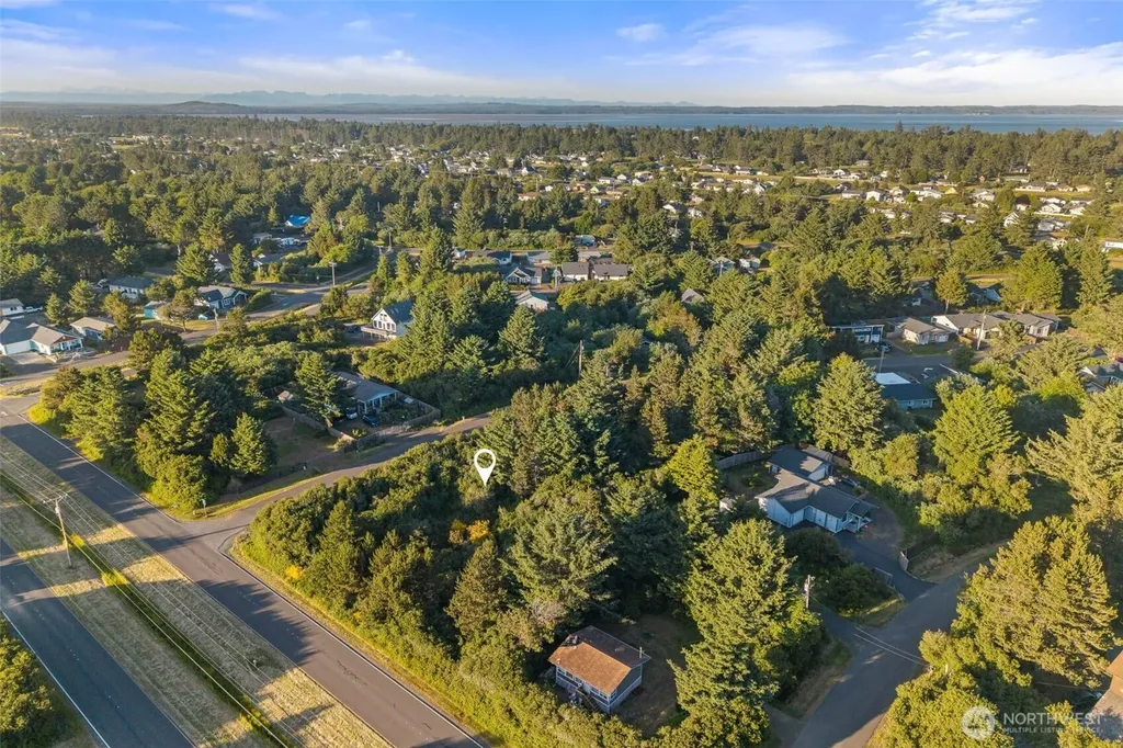 193 N Narwhal Loop NW Ocean Shores WA 98569