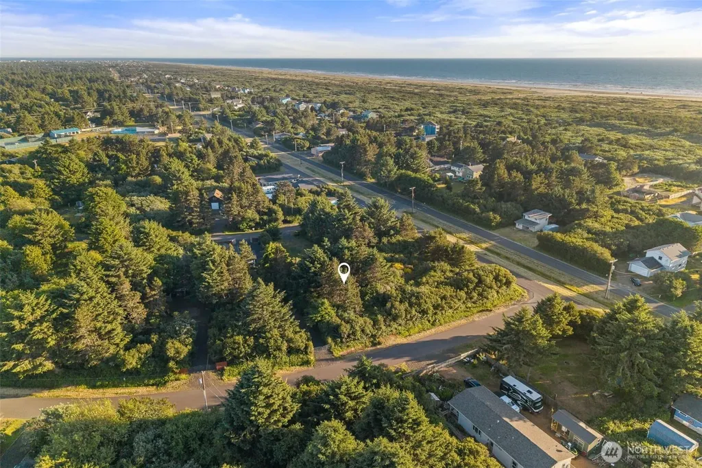 193 N Narwhal Loop NW Ocean Shores WA 98569