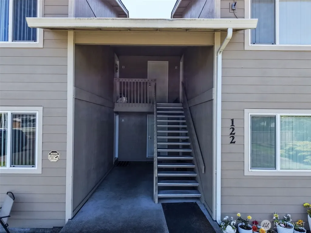122 169th Street E Spanaway WA 98387