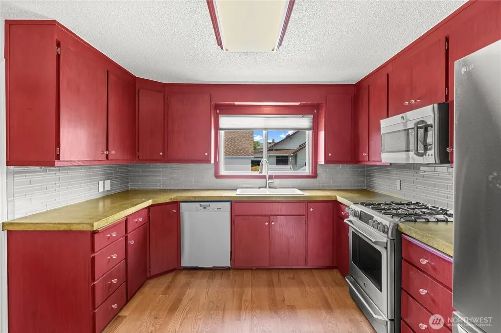 926 6th Avenue SW Puyallup WA 98371