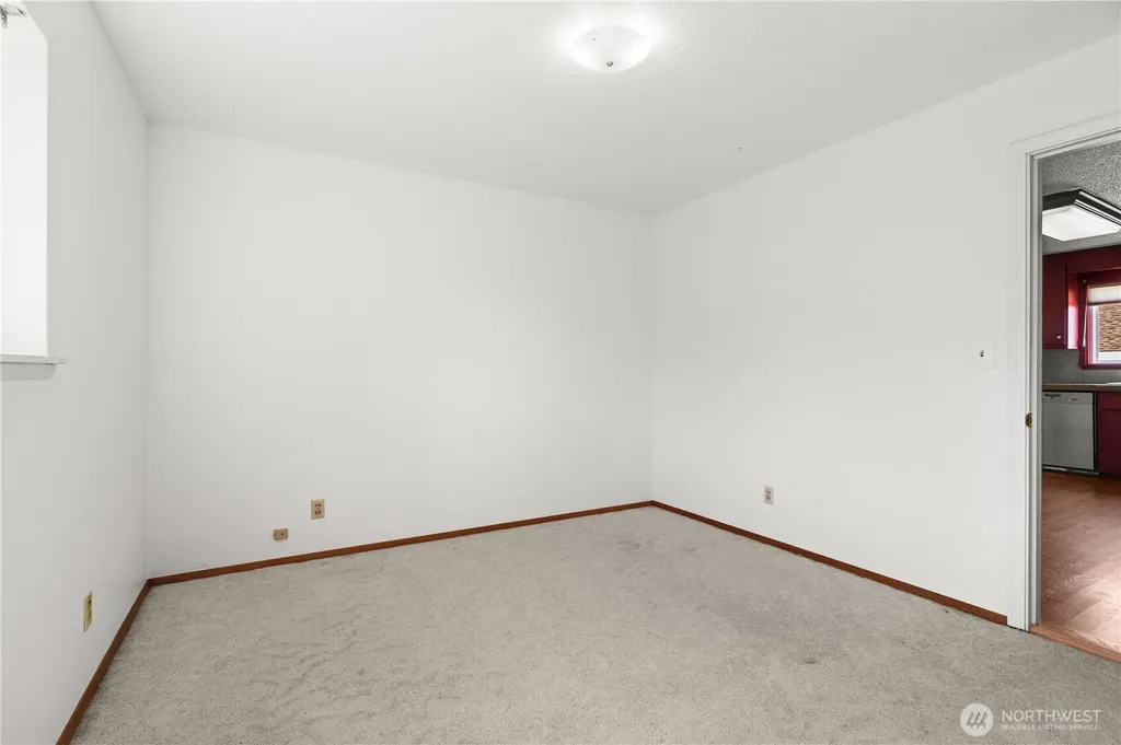 926 6th Avenue SW Puyallup WA 98371