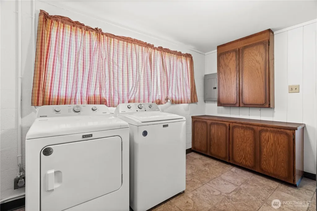 926 6th Avenue SW Puyallup WA 98371