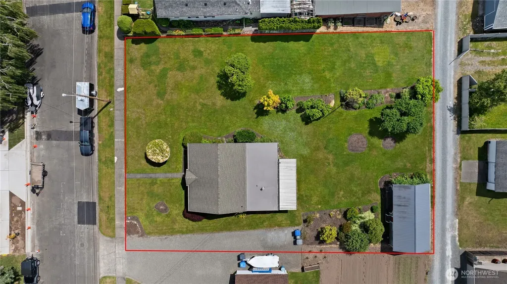 926 6th Avenue SW Puyallup WA 98371