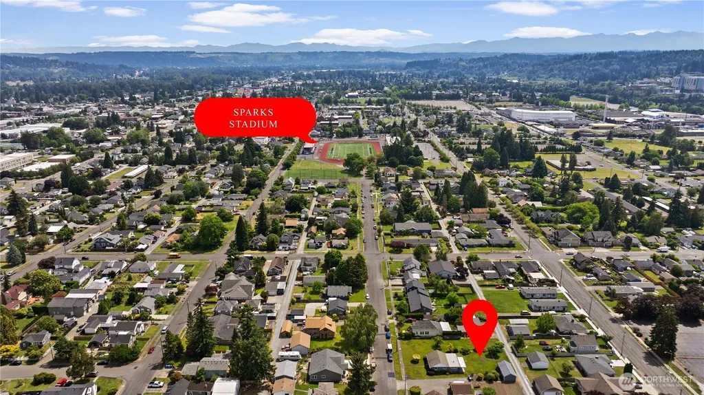 926 6th Avenue SW Puyallup WA 98371