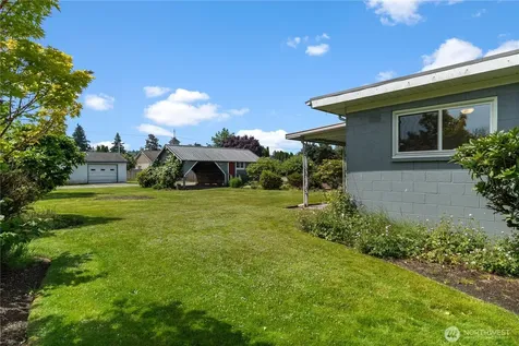 926 6th Avenue SW Puyallup WA 98371