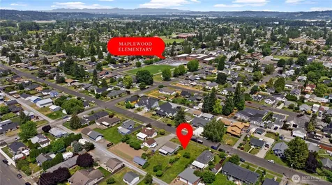 926 6th Avenue SW Puyallup WA 98371