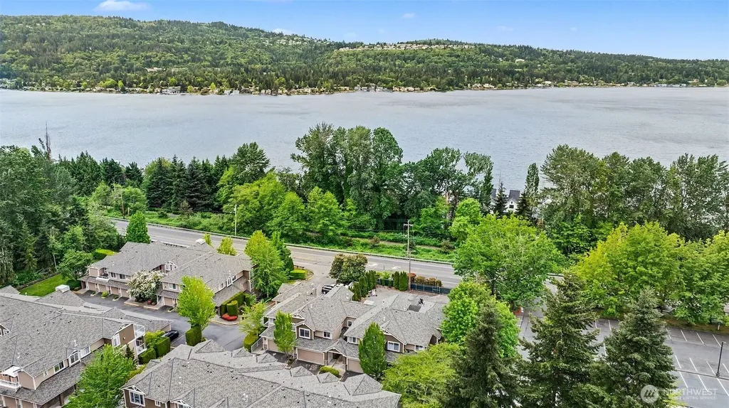 3500 E Lake Sammamish Parkway SE Sammamish WA 98075