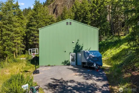 5579 Big Springs Ranch Road Wenatchee WA 98801