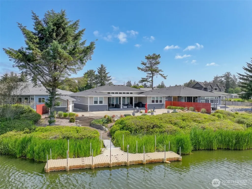 399 Eagle Nest Court SE Ocean Shores WA 98569