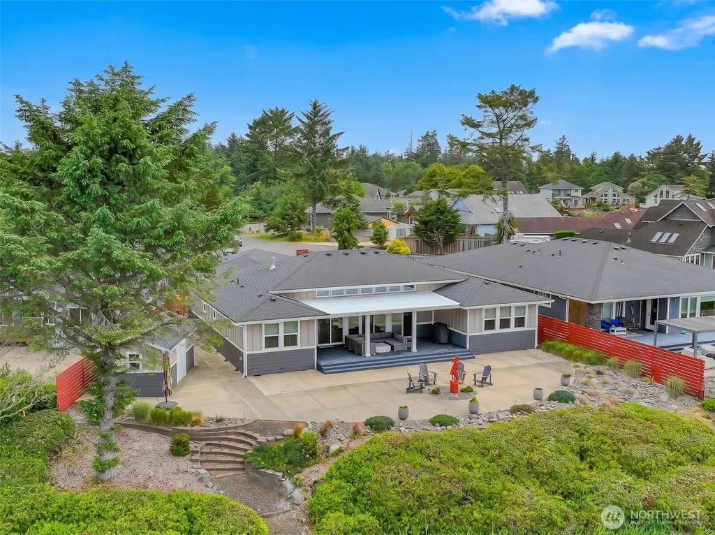 399 Eagle Nest Court SE Ocean Shores WA 98569