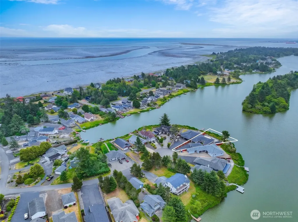 399 Eagle Nest Court SE Ocean Shores WA 98569