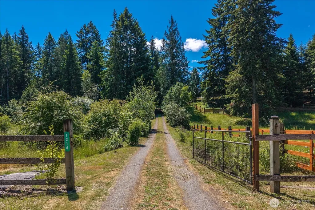 1214 276th Street E Spanaway WA 98387