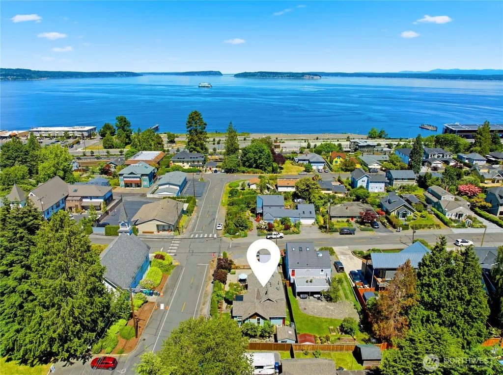 308 Loveland Avenue Mukilteo WA 98275