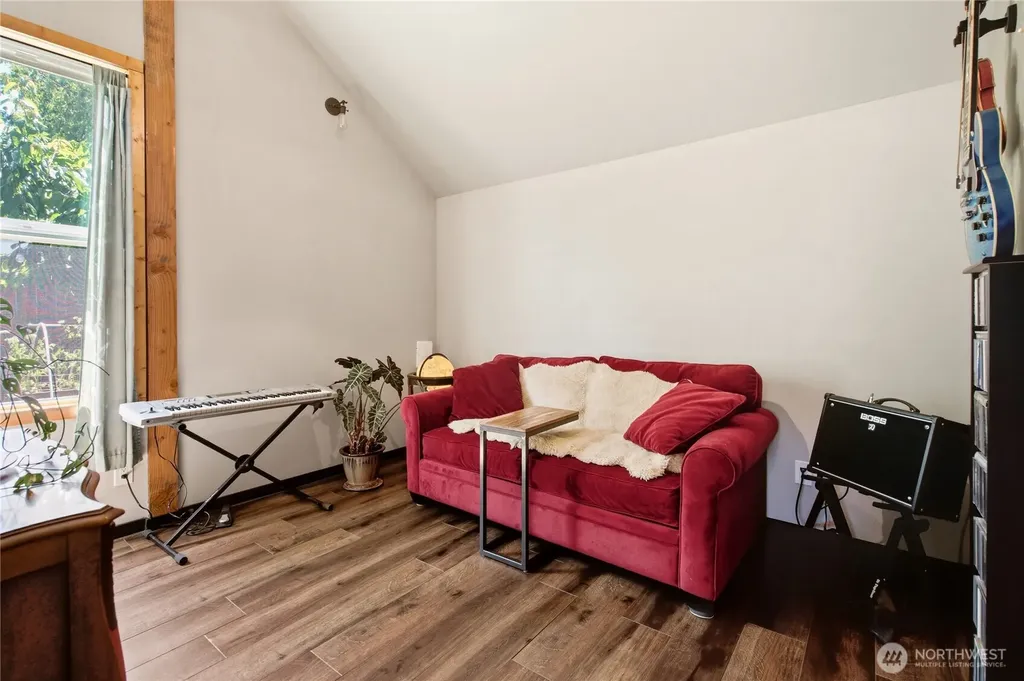 308 Loveland Avenue Mukilteo WA 98275