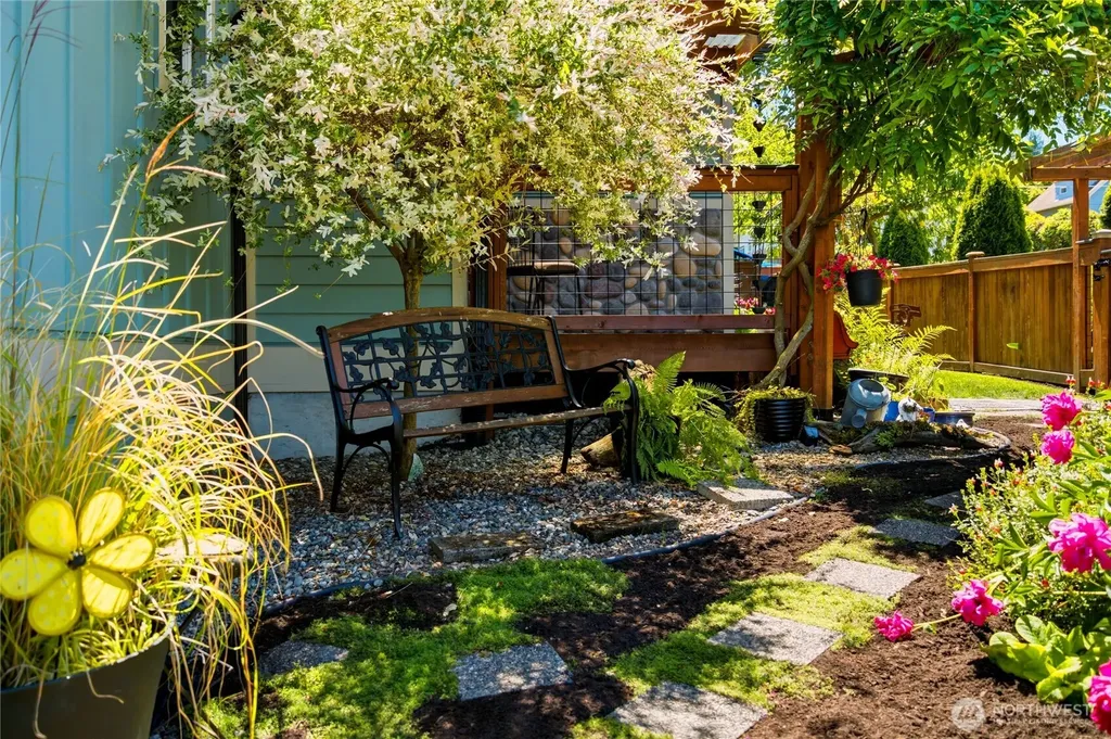 308 Loveland Avenue Mukilteo WA 98275