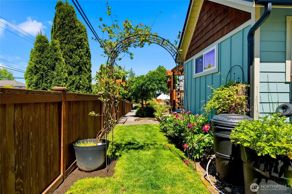 308 Loveland Avenue Mukilteo WA 98275