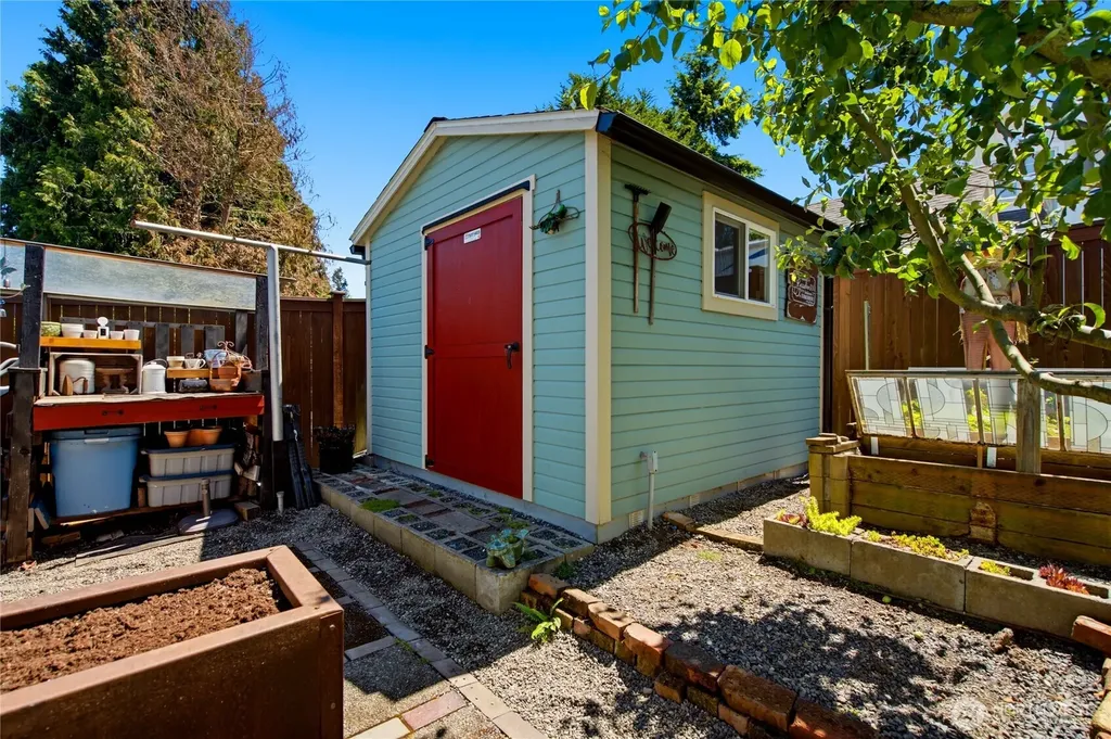 308 Loveland Avenue Mukilteo WA 98275