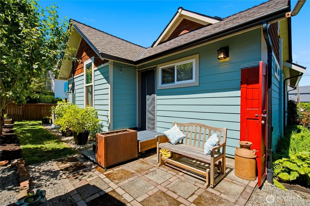 308 Loveland Avenue Mukilteo WA 98275