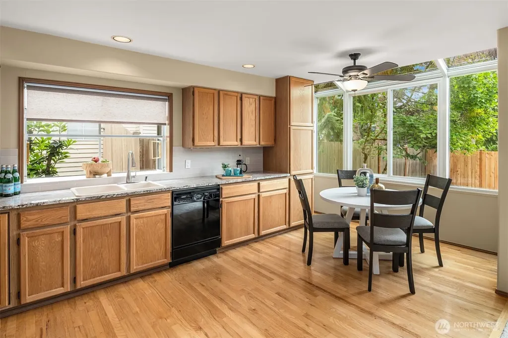 24213 SE 38th Place Sammamish WA 98029