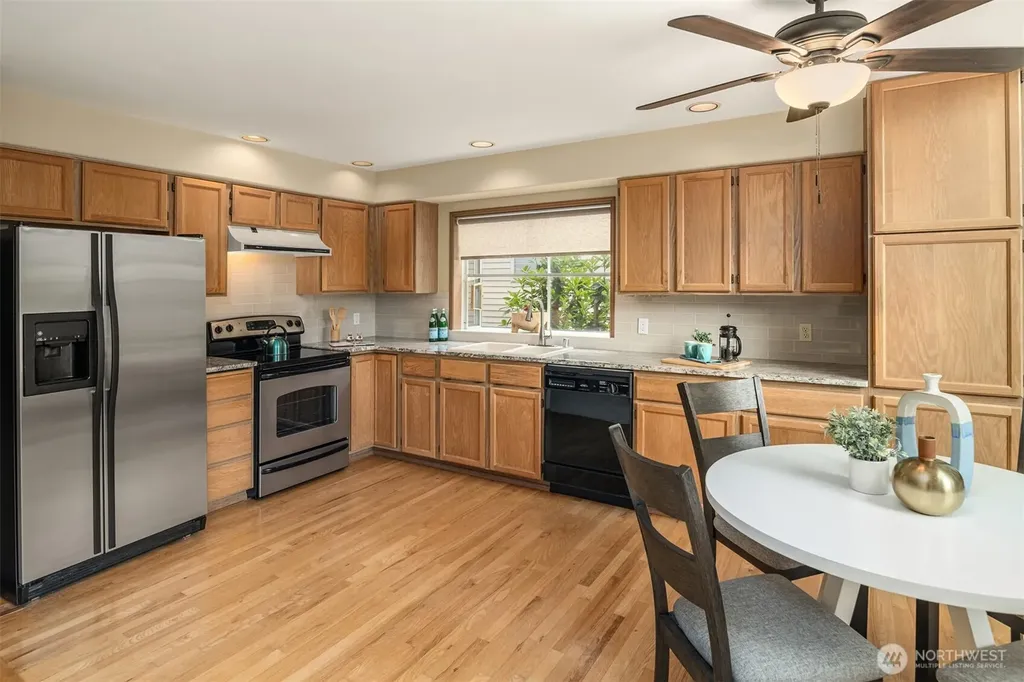 24213 SE 38th Place Sammamish WA 98029