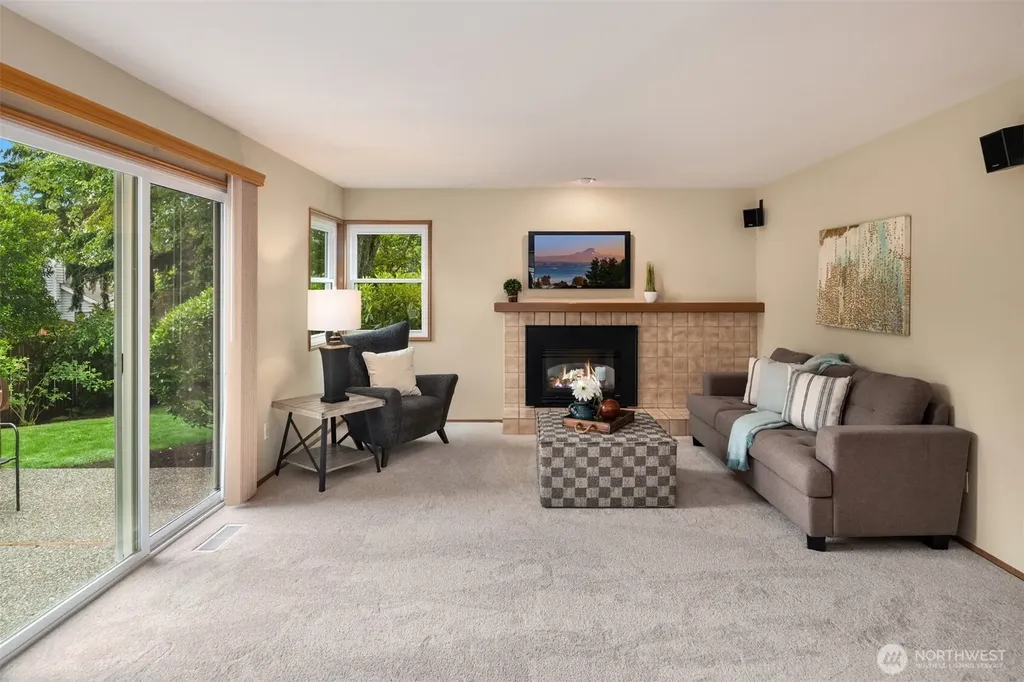 24213 SE 38th Place Sammamish WA 98029