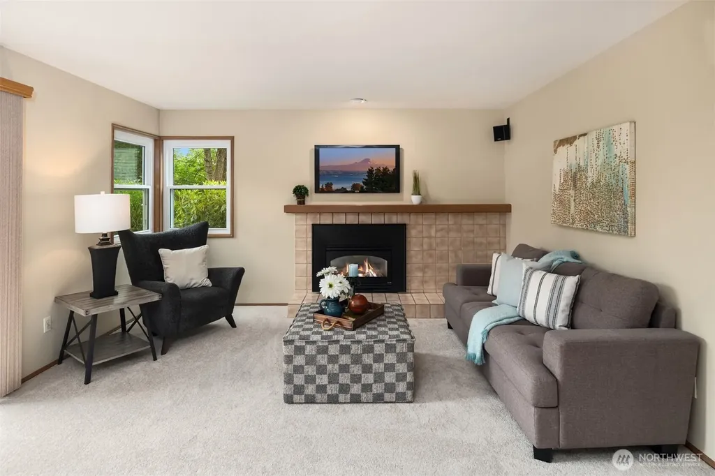 24213 SE 38th Place Sammamish WA 98029