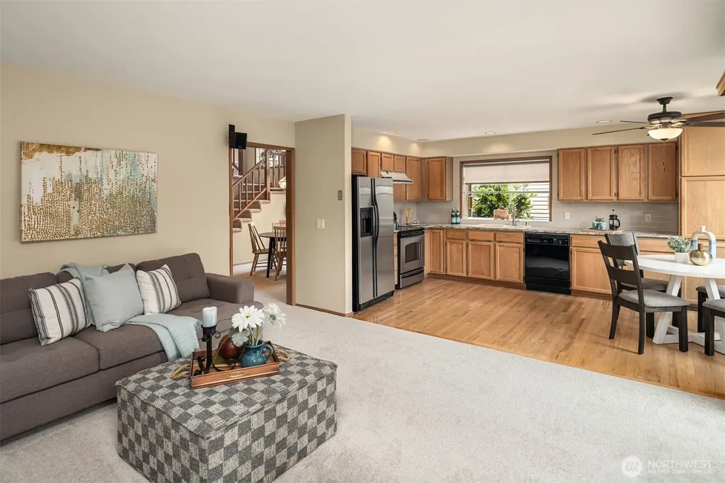 24213 SE 38th Place Sammamish WA 98029