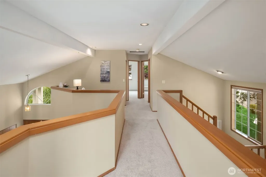 24213 SE 38th Place Sammamish WA 98029