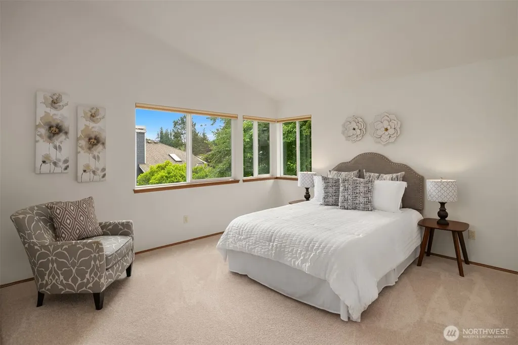 24213 SE 38th Place Sammamish WA 98029