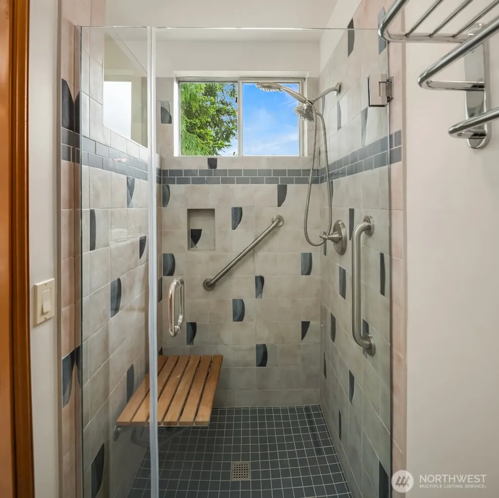 24213 SE 38th Place Sammamish WA 98029