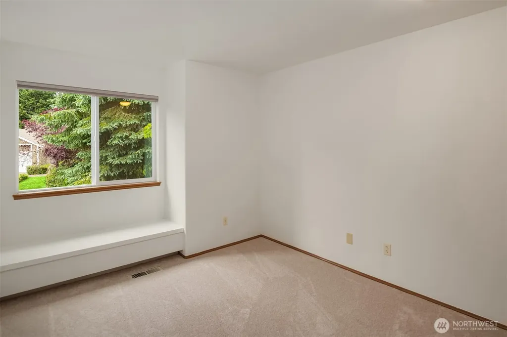 24213 SE 38th Place Sammamish WA 98029