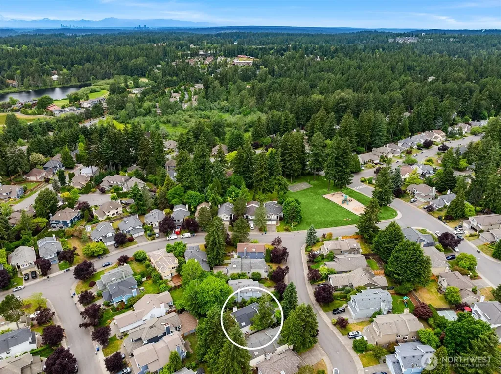 24213 SE 38th Place Sammamish WA 98029