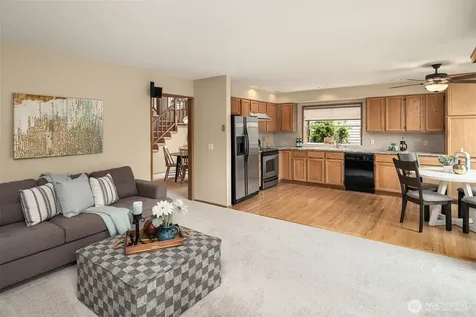 24213 SE 38th Place Sammamish WA 98029