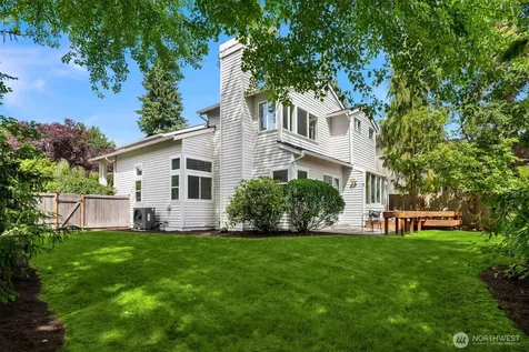 24213 SE 38th Place Sammamish WA 98029