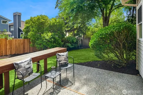 24213 SE 38th Place Sammamish WA 98029